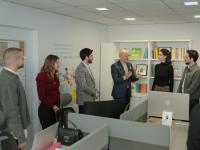 ولي العهد والأميرة رجوة يزوران شركة جبل عمان ناشرون