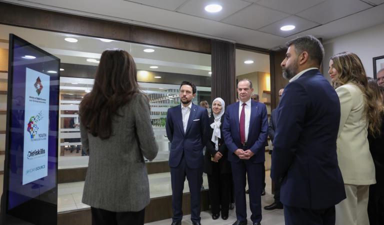 Crown Prince visits Ministry of Digital Economy, Entrepreneurship