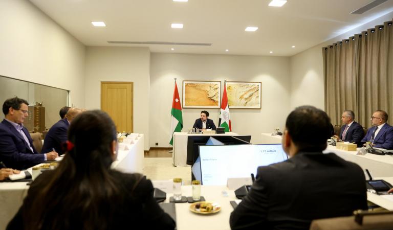 ولي العهد يترأس اجتماعا لمجلس تكنولوجيا المستقبل ويتابع سير العمل بمشاريعه