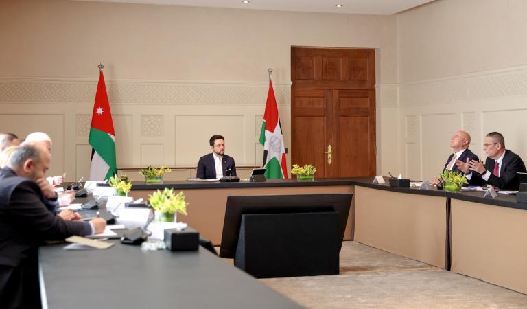 ولي العهد يترأس اجتماعا لبحث سبل تطوير قطاع التكنولوجيا المالي