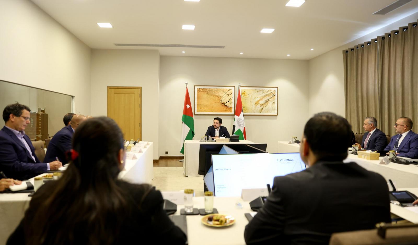 ولي العهد يترأس اجتماعا لمجلس تكنولوجيا المستقبل ويتابع سير العمل بمشاريعه
