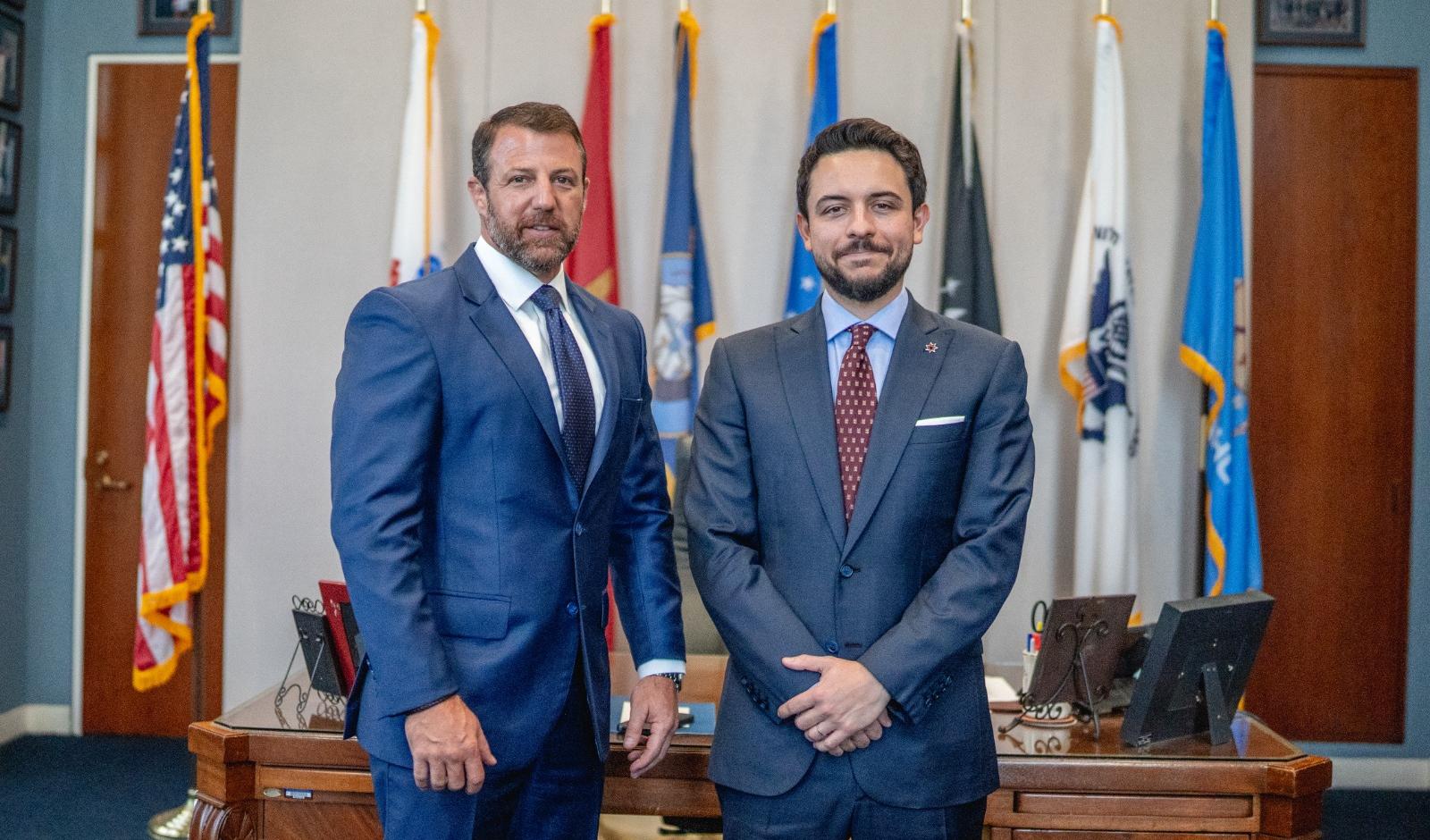 ولي العهد يبحث مع أعضاء في الكونغرس الأمريكي التطورات في المنطقة وجهود استعادة الاستقرار فيها