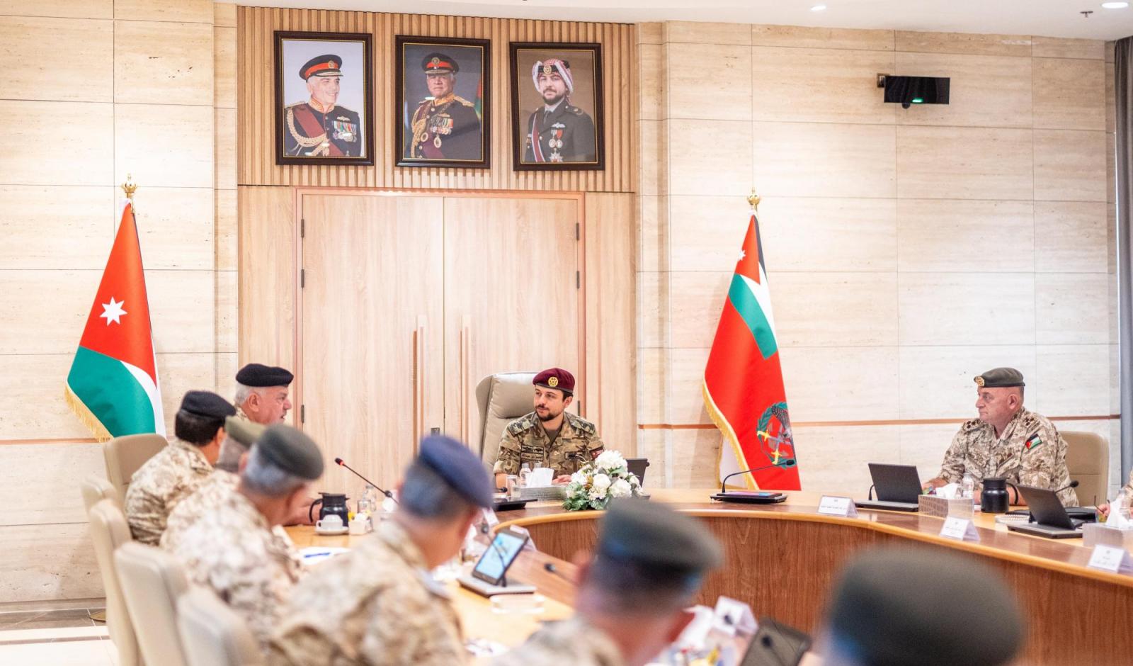 ولي العهد يزور القيادة العامة للقوات المسلحة ويؤكد أن أمن الأردن وشعبه وسلامة أراضيه فوق أي اعتبار