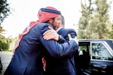  سمو الأمير الحسين، ولي العهد في استقبال جلالة الملك عبدالله الثاني خلال الاحتفال بعيد الاستقلال الـ 69 - أيار 2015