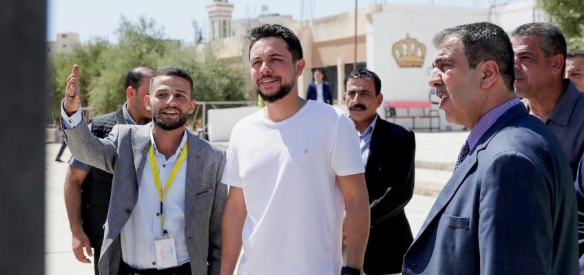 Crown Prince joins volunteers at national public school maintenance campaign in Mafraq, part of Urdon Al Nakhwa initiative