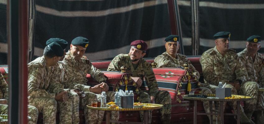 ولي العهد يشارك مرتبات لواء الملك الحسين بن طلال المدرع الملكي/40 مأدبة الإفطار