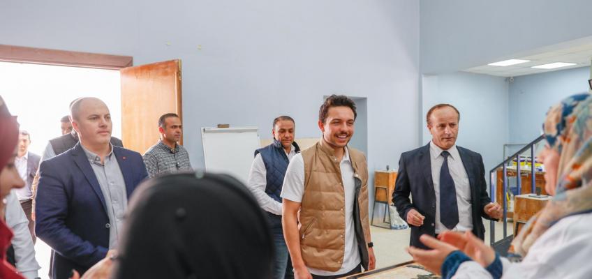 ولي العهد يطلع في زيارة مفاجئة على برامج معهد مادبا لفن الفسيفساء والترميم