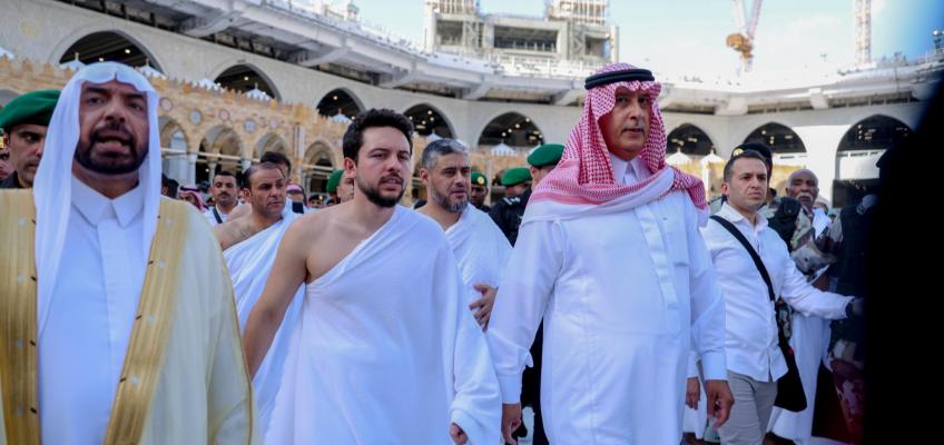 Crown Prince performs Umra