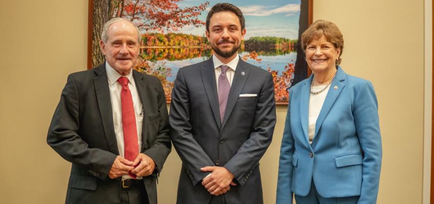 ولي العهد يعقد لقاءات مع أعضاء من الكونغرس الأمريكي في واشنطن