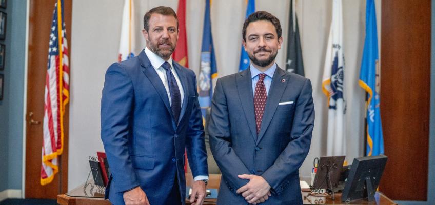 ولي العهد يبحث مع أعضاء في الكونغرس الأمريكي التطورات في المنطقة وجهود استعادة الاستقرار فيها