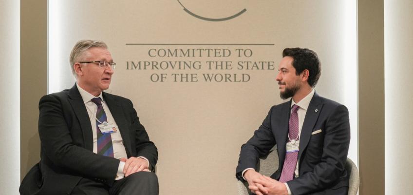 ولي العهد يلتقي في دافوس عمدة الحي المالي لمدينة لندن