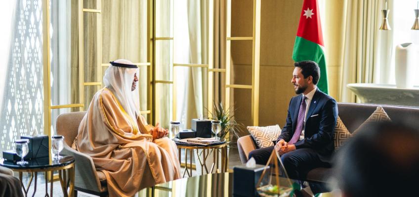 ولي العهد يلتقي وزير الخارجية الكويتي